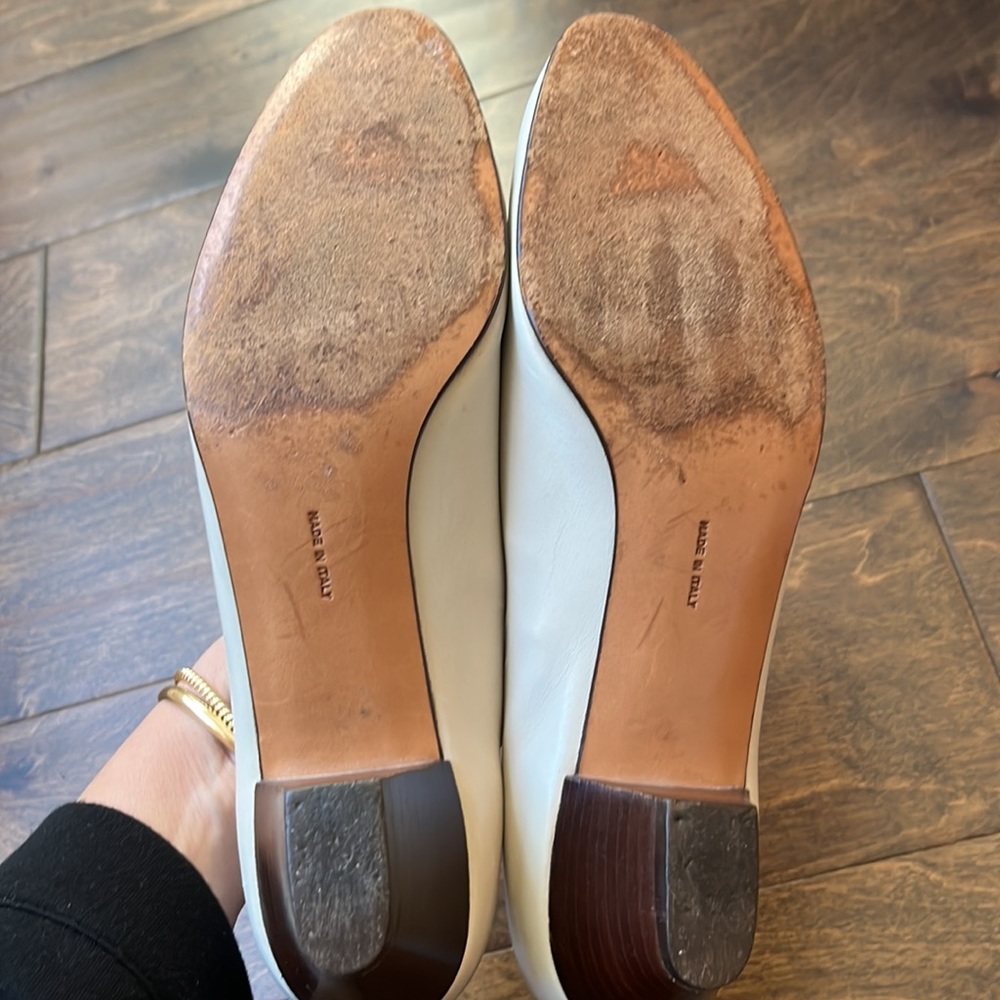 Salvatore Ferragamo Cream Dress Shoes - Picture 4 of 7